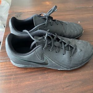 Nike Jr. Phantom GX Futsol (indoor) shoes